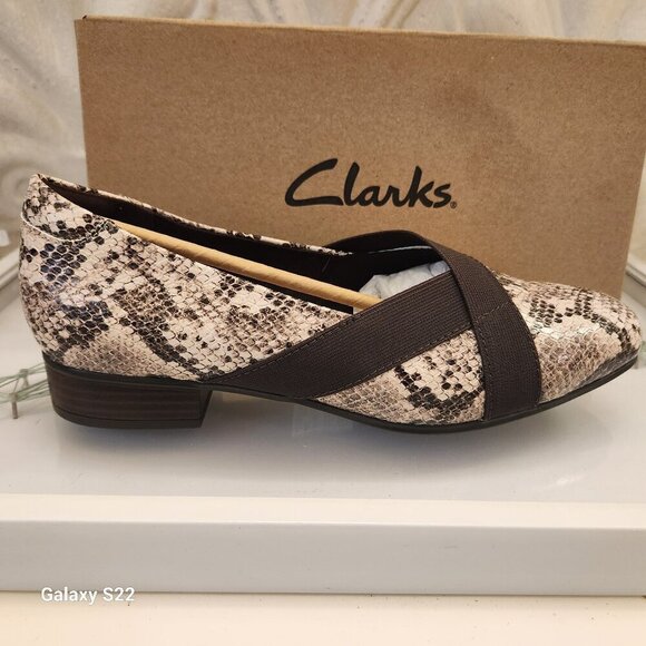 Clarks Shoes - Clarks Collection Slip-On Loafers - Juliet Dahlia. NIB. 8.5W
